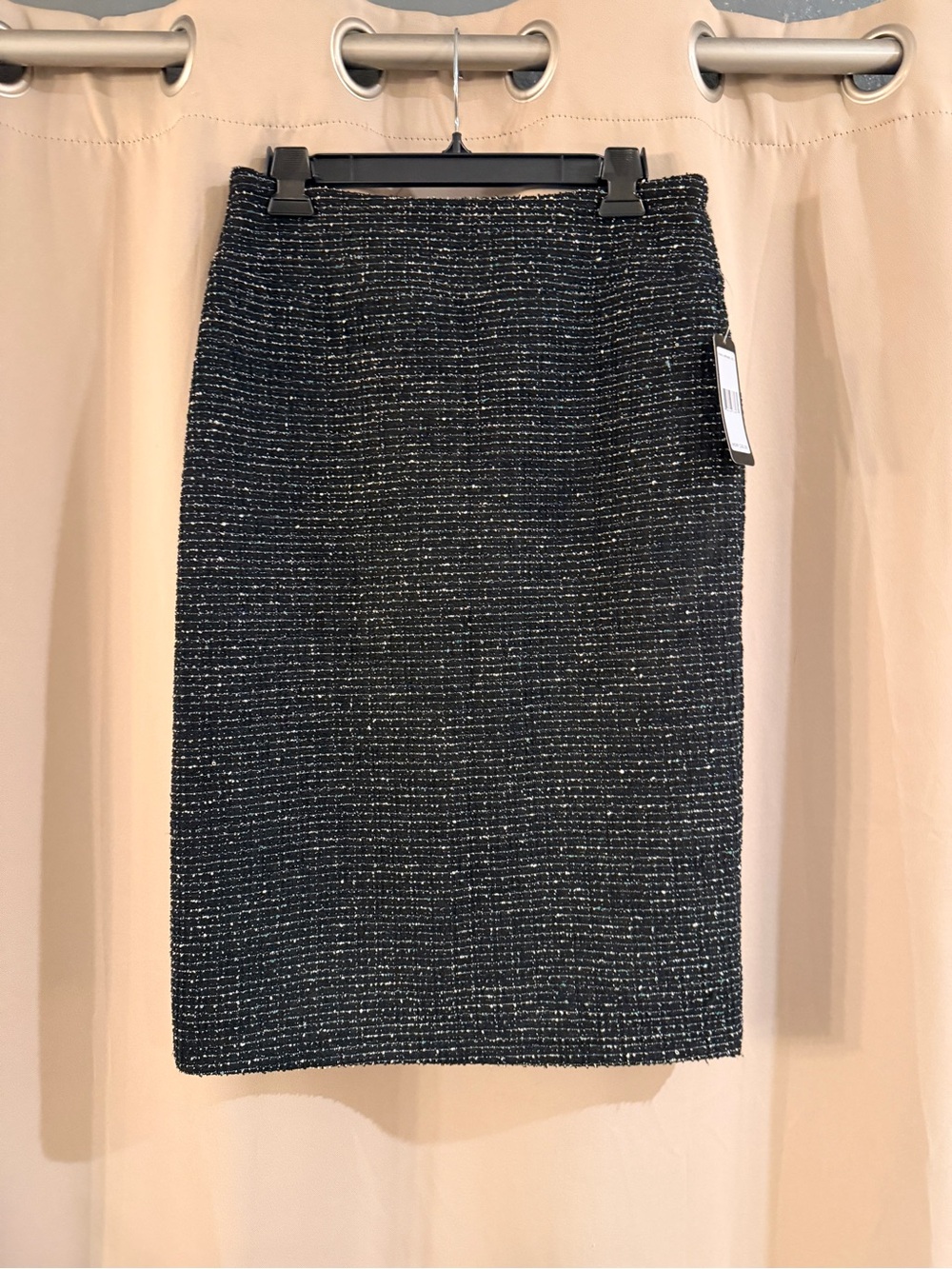 NWT Soho Black Tweed Pencil Skirt with Subtle Metallic Thread
